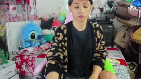 Snapshot of laurencesophiets chatting on 12.17.24 SF online show from 12.17.24