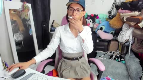 Snapshot of laurencesophiets chatting on 01.13.25 SF online show from 01.13.25