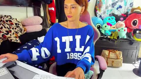 Snapshot of laurencesophiets chatting on 02.28.25 SF online show from 02.28.25