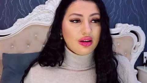 Snapshot of laurenjenssen chatting on 10.04.25 Laura online show from 10.04.25