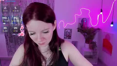 Snapshot of layla_glam chatting on 10.10.25 layla_glam online show from 10.10.25