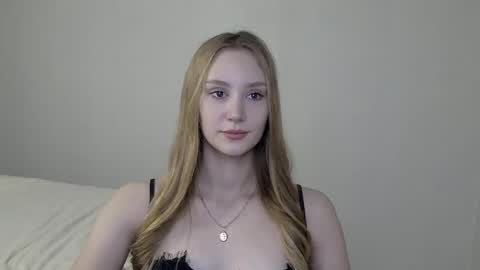 Snapshot of laylapretty001 chatting on 12.09.24 LaylaPretty001 online show from 12.09.24