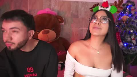 Snapshot of league_of_lovers2 chatting on 12.22.24 Vero Andy and Caius online show from 12.22.24