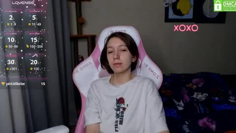 Snapshot of leah__gotty chatting on 12.03.24 Leah  Gotty online show from 12.03.24