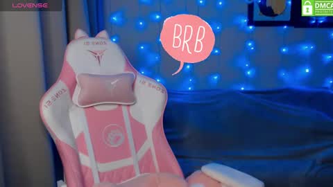 Snapshot of leah__gotty chatting on 12.14.24 Leah  Gotty online show from 12.14.24