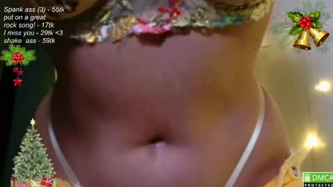 Snapshot of leia_bell chatting on 01.04.25 hey Im Leia and I love rock online show from 01.04.25