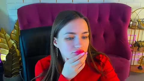 Snapshot of leilarai chatting on 02.19.25 Leila Rai online show from 02.19.25