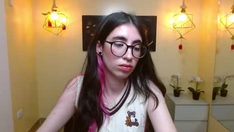 Snapshot of lena_roses chatting on 03.02.25 Lena online show from 03.02.25