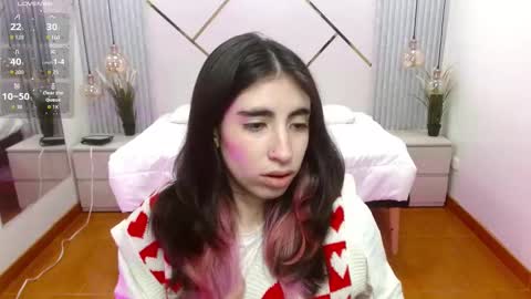 Snapshot of lena_roses chatting on 09.13.25 Lena online show from 09.13.25