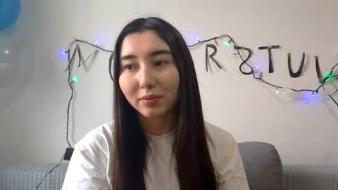 Snapshot of leonieschmith chatting on 11.14.25 Alice online show from 11.14.25