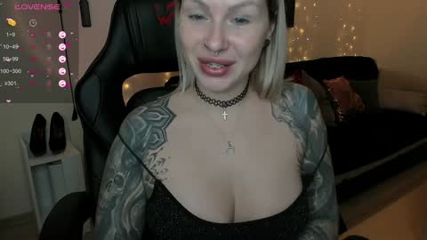 Lerika Moore online show from 02.02.25