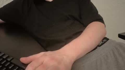 Snapshot of leroy_jerkins chatting on 11.14.25 Leroy online show from 11.14.25