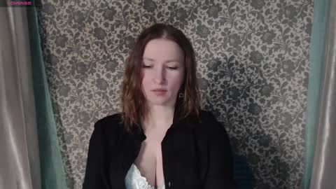 Snapshot of lesanamagic chatting on 12.24.24 LesanaMagic online show from 12.24.24