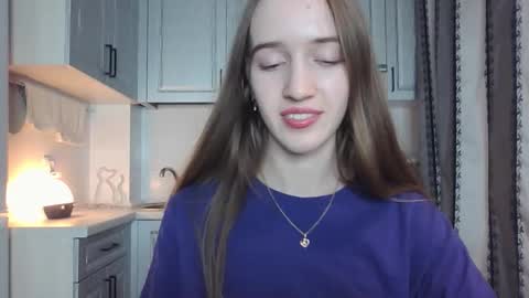 Snapshot of leslie_my_lovee chatting on 10.03.25  LESLIE   online show from 10.03.25