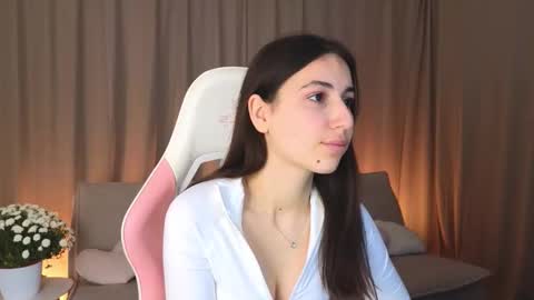 Snapshot of lesliestein chatting on 11.05.25 lesliestein online show from 11.05.25