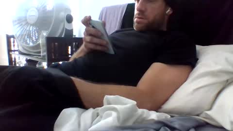 Snapshot of letmehitthat1986 chatting on 11.11.25 letmehitthat1986 online show from 11.11.25