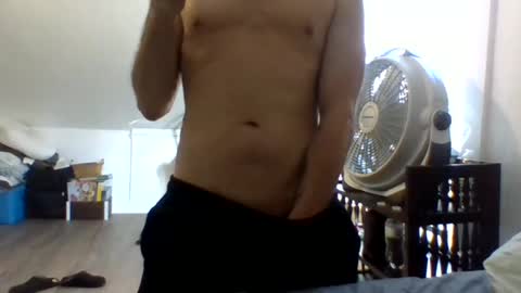 Snapshot of letmehitthat1986 chatting on 11.12.25 letmehitthat1986 online show from 11.12.25