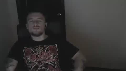 Snapshot of lev1ngston chatting on 12.25.24 lev1ngston online show from 12.25.24