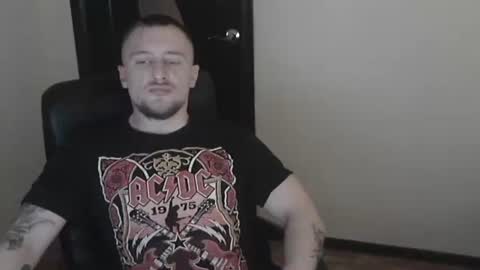 Snapshot of lev1ngston chatting on 01.08.25 lev1ngston online show from 01.08.25