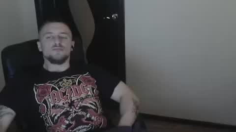 Snapshot of lev1ngston chatting on 01.08.25 lev1ngston online show from 01.08.25