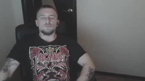 Snapshot of lev1ngston chatting on 01.08.25 lev1ngston online show from 01.08.25