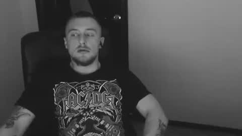 Snapshot of lev1ngston chatting on 01.08.25 lev1ngston online show from 01.08.25