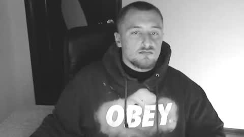 Snapshot of lev1ngston chatting on 10.24.25 lev1ngston online show from 10.24.25