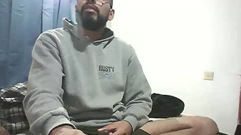 Snapshot of leviatanencasa chatting on 10.28.25 leviatanencasa online show from 10.28.25