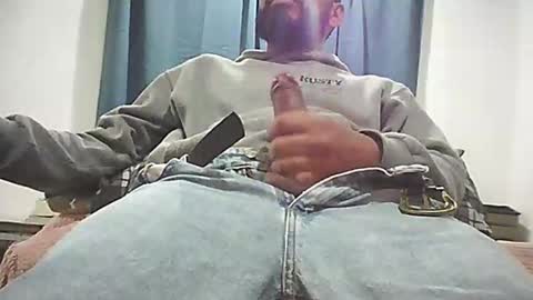 Snapshot of leviatanencasa chatting on 11.03.25 leviatanencasa online show from 11.03.25