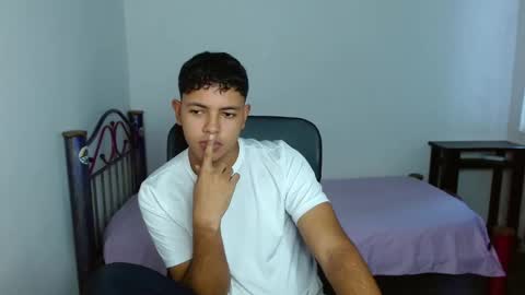 Snapshot of levii_7 chatting on 09.20.25      0600AM-1200PM - online show from 09.20.25