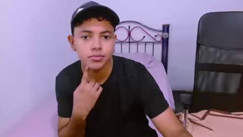 Snapshot of levii_7 chatting on 09.26.25      0600AM-1200PM - online show from 09.26.25