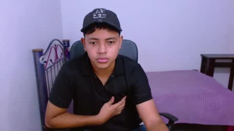 Snapshot of levii_7 chatting on 10.05.25      0600AM-1200PM - online show from 10.05.25