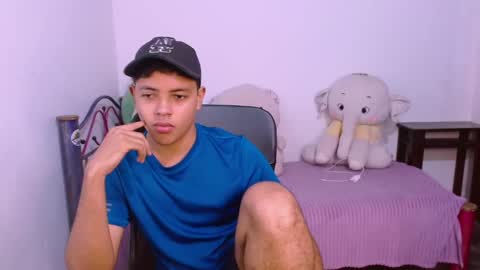 Snapshot of levii_7 chatting on 10.06.25      0600AM-1200PM - online show from 10.06.25