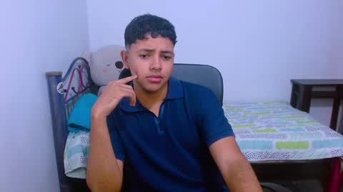 Snapshot of levii_7 chatting on 10.10.25      0600AM-1200PM - online show from 10.10.25