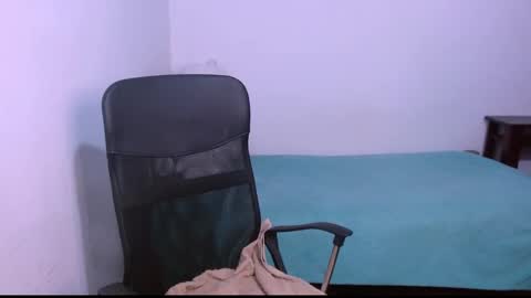 Snapshot of levii_7 chatting on 11.02.25      0600AM-1200PM - online show from 11.02.25