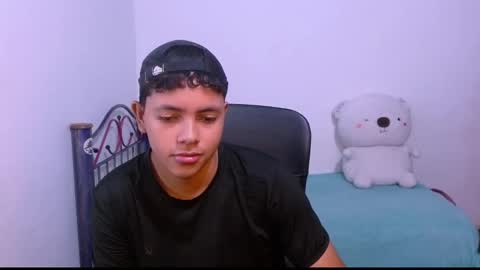 Snapshot of levii_7 chatting on 11.03.25      0600AM-1200PM - online show from 11.03.25