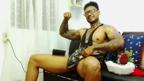 Snapshot of lewisstrong chatting on 12.27.24 Lewis Strong online show from 12.27.24