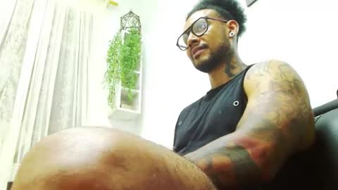 Snapshot of lewisstrong chatting on 02.02.25 Lewis Strong online show from 02.02.25