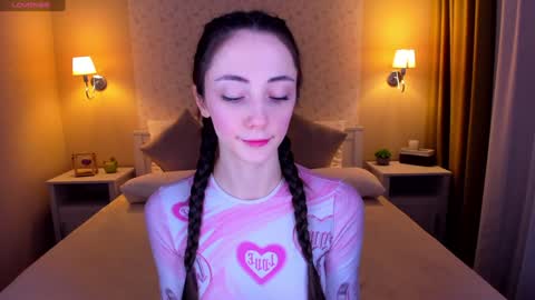 Snapshot of lexi_split chatting on 01.14.25 Lexi GTM2 MonWedThurSatSun 1000am-400pm online show from 01.14.25