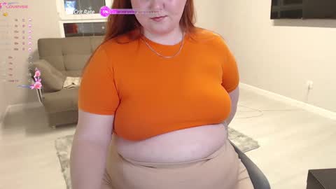 Snapshot of leyaloveee chatting on 03.04.25 Your Leya online show from 03.04.25