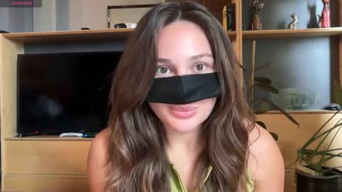 Snapshot of leyla_on_sport chatting on 10.05.25 Leyla online show from 10.05.25