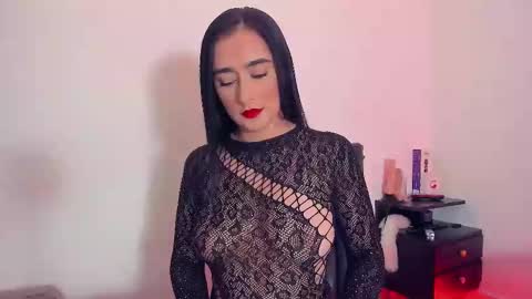 Snapshot of lia_sharlote chatting on 03.05.25 Sharlote online show from 03.05.25