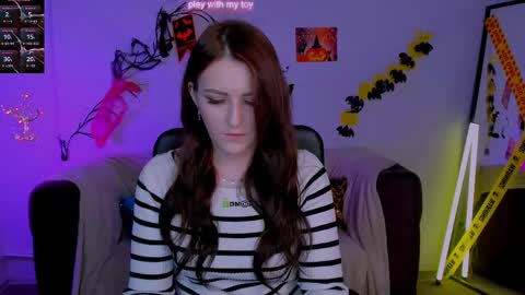 Snapshot of lia_sunset chatting on 10.27.25 Lia online show from 10.27.25