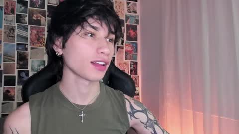 Snapshot of liamelf chatting on 12.26.24 Liam online show from 12.26.24