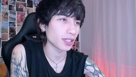 Snapshot of liamelf chatting on 01.06.25 Liam online show from 01.06.25