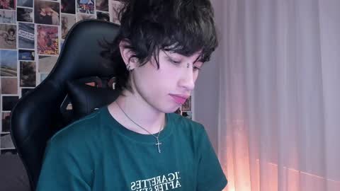 Snapshot of liamelf chatting on 01.16.25 Liam online show from 01.16.25