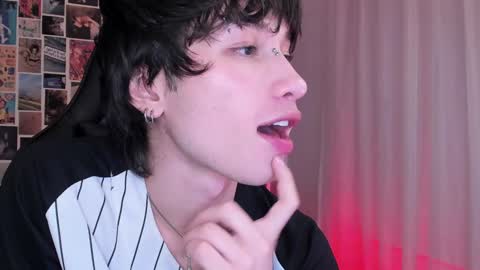 Snapshot of liamelf chatting on 01.19.25 Liam online show from 01.19.25