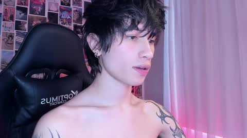 Snapshot of liamelf chatting on 01.26.25 Liam online show from 01.26.25