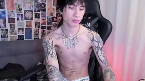 Snapshot of liamelf chatting on 03.05.25 Liam online show from 03.05.25