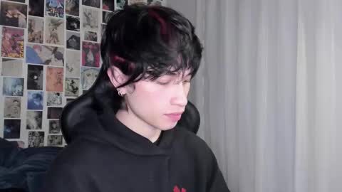 Snapshot of liamelf chatting on 09.19.25 Liam online show from 09.19.25